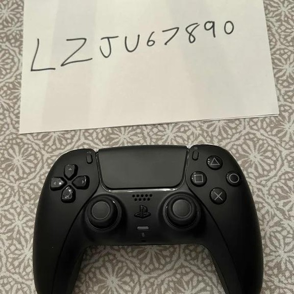 DualSense Wireless Controller - Black