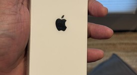 Good
													Apple iPhone 11 - Unlocked, White, 64 GB, A2111, photo 4 of 8