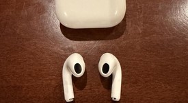 Used
													Apple AirPods 3rd Gen - MagSafe Case, photo 4 of 6