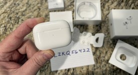 Used
													Apple AirPods Pro 2 - Lightning, photo 4 of 13