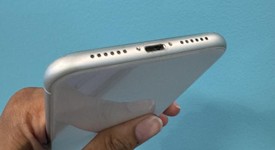 Good
													Apple iPhone Xr - AT&T, White, 256 GB, A1984, photo 6 of 6