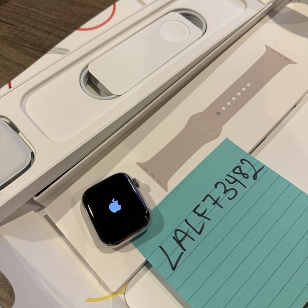 Apple Watch Series 7 45mm - Unlocked, Silver, A2477 - Cellular, Stainless