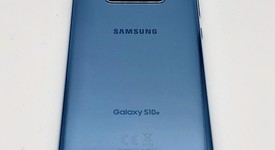 Mint
													Samsung Galaxy S10e - AT&T, Blue, 256 GB, 8 GB, SM-G970U, photo 3 of 4