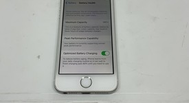 Good
													Apple iPhone SE 1st Gen 2016 - Unlocked, Silver, 32 GB, A1723, photo 4 of 10