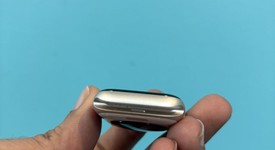 Mint
													Apple Watch SE 3rd Gen 40mm - Unlocked, Starlight, A3326 - Cellular, photo 5 of 6