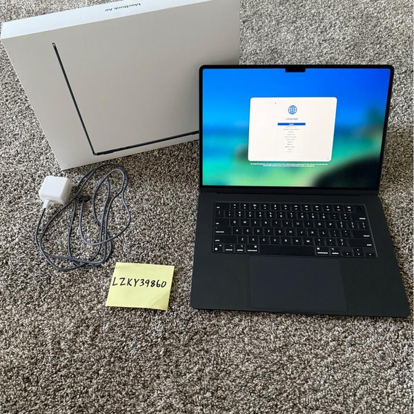 MacBook Air 2024 (M3) - 15 inch - 256 GB, Midnight, 8 GB, Apple M3, 10-core GPU