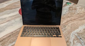 Good
													MacBook Air 2020 - 13" - I3, Gold, 256 GB, 8 GB, photo 1 of 6