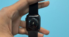 Good
													Apple Watch Series 5 40mm - Unlocked, Gray, A2094 Cellular, Aluminum, photo 2 of 6