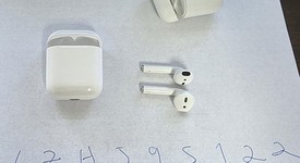 Used
													Apple AirPods 2nd Gen - Lightning Case, photo 2 of 5