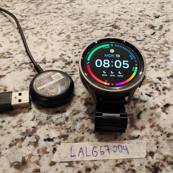 Samsung Galaxy Watch5 Pro - Wi-Fi, Gray, 45mm