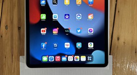 Mint
													Apple iPad Pro 12.9" 5th Gen 2021 - Unlocked, Gray, 256 GB, photo 2 of 8