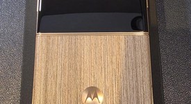 Mint
													Motorola Razr Ultra (2025) - Unlocked, PANTONE Mountain Trail, 512 GB, 16 GB, photo 4 of 10