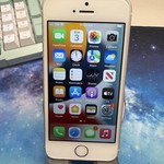 Good Apple iPhone SE 1st Gen 2016 - Unlocked, 32 GB, Silver, A1723