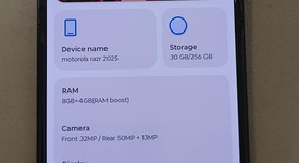 Good
													Motorola Razr (2025) - Unlocked, Blue, 256 GB, 8 GB, photo 5 of 16