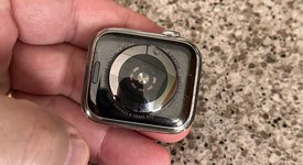 Good
													Apple Watch Series 5 44mm - Unlocked, Silver, A2095 Cellular, Stainless Steel, photo 5 of 10