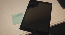 Fair
													Apple iPad 9th Gen - Verizon, Gray, 64 GB, A2603, photo 1 of 3