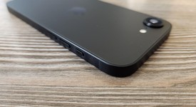 Mint
													Apple iPhone 16e - Boost, Black, 128 GB, A3212, photo 3 of 9