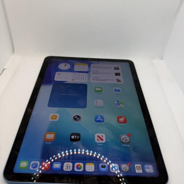 Apple iPad Air (5th Gen) - Wi-Fi, 256 GB, Blue, A2588