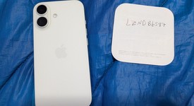 Mint
													Apple iPhone 17 - Unlocked, White, 512 GB, A3258, photo 3 of 10