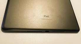 Mint
													Apple iPad 7th Gen - Unlocked, Gray, 32 GB, A2200, photo 5 of 7