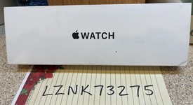 New
													Apple Watch SE 2nd Gen 40mm - Starlight, A2722 - GPS, Aluminum, photo 2 of 2