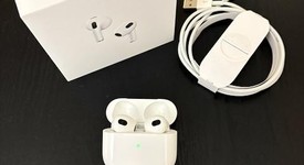 Used
													Apple AirPods 3rd Gen - MagSafe Case, photo 1 of 4