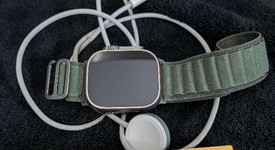 Good
													Apple Watch Ultra 49mm - Unlocked, Titanium, A2622, photo 3 of 7