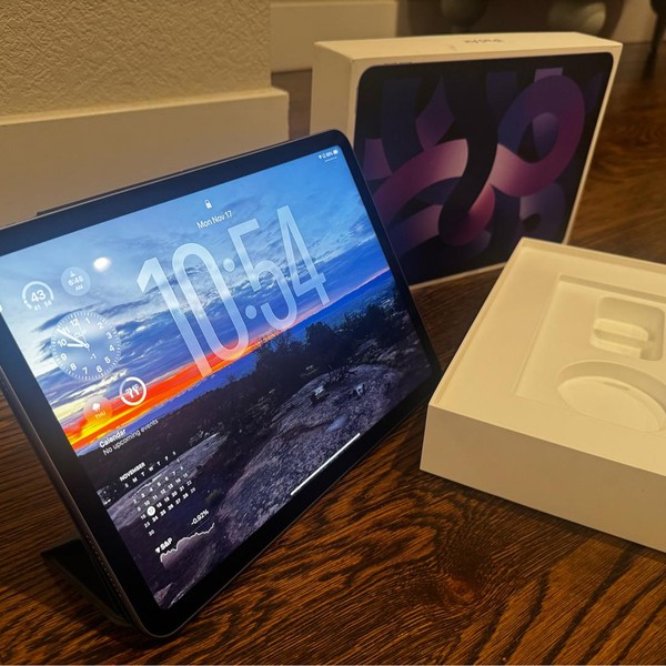 Apple iPad Air 5th Gen - Wi-Fi, 64 GB, Purple, A2588