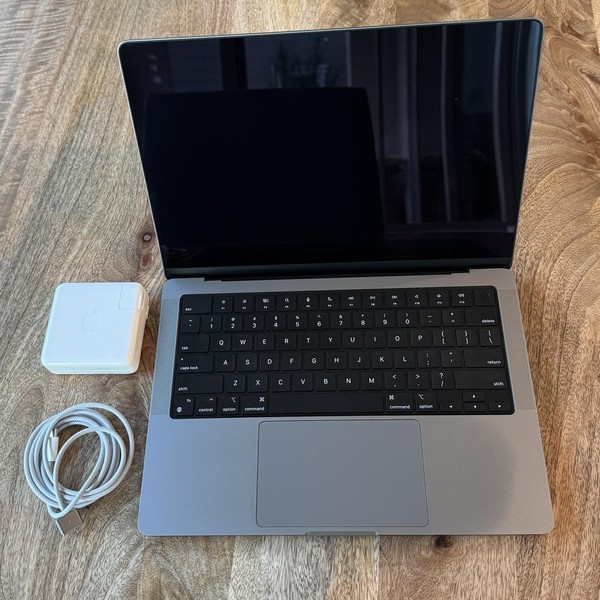 MacBook Pro 2021 - 14 inch - 512 GB, Gray, 16 GB, Apple M1 Pro 8-core
