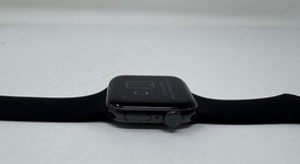 Good
													Apple Watch SE 1st Gen 40mm - Gray, A2351 - GPS, Aluminum, photo 6 of 6