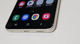 Good
													Samsung Galaxy S21 FE 5G - Unlocked, Olive, 128 GB, 6 GB, SM-G990U1, photo 5 of 8