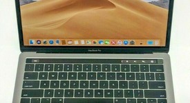 Mint
													MacBook Pro 2017 (No Touch Bar) - 13" - Silver, 512 GB, 8 GB, photo 1 of 3