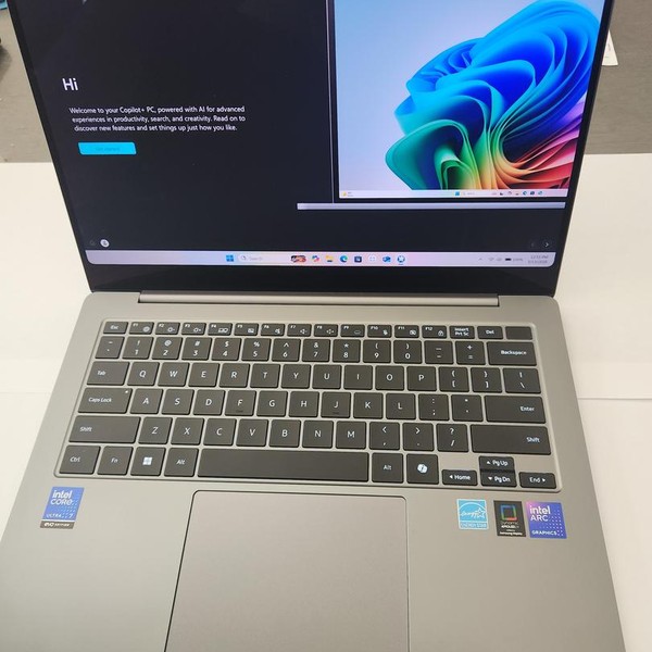 Samsung Galaxy Book5 Pro - 512 GB, Gray, 16 GB, Intel Core Ultra 7, 14 inch