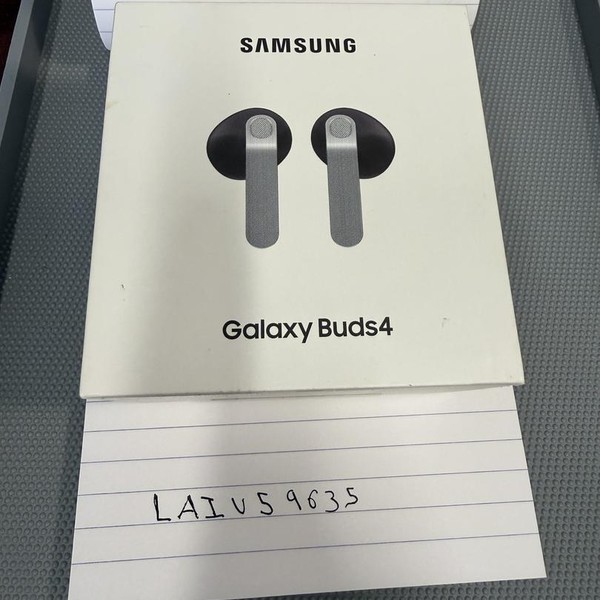 Samsung Galaxy Buds4 - White