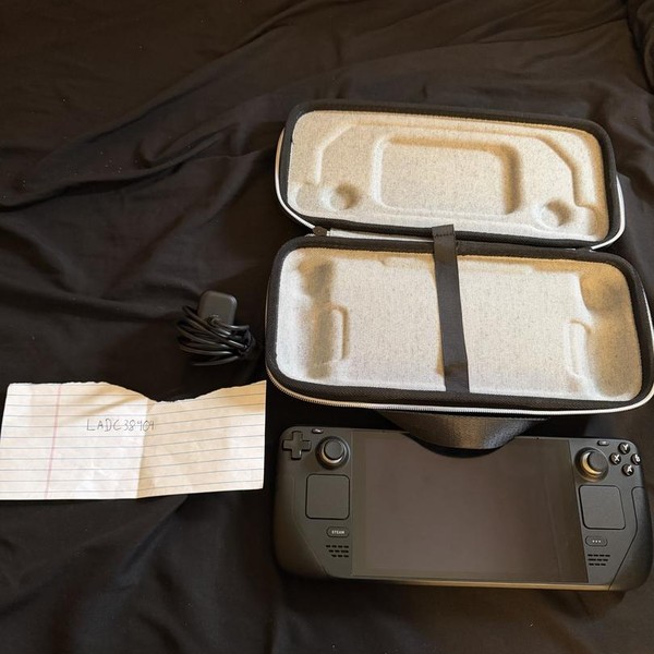 Steam Deck - 512 GB, Black, 16 GB, AMD