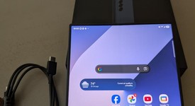 Fair
													Samsung Galaxy Z Fold6 - Unlocked, Navy Blue, 512 GB, 12 GB, SM-F956U1, photo 4 of 11