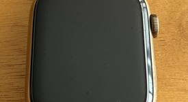 Good
													Apple Watch Series 8 45mm - Unlocked, Gold, A2774 - Cellular, Stainless, photo 2 of 10