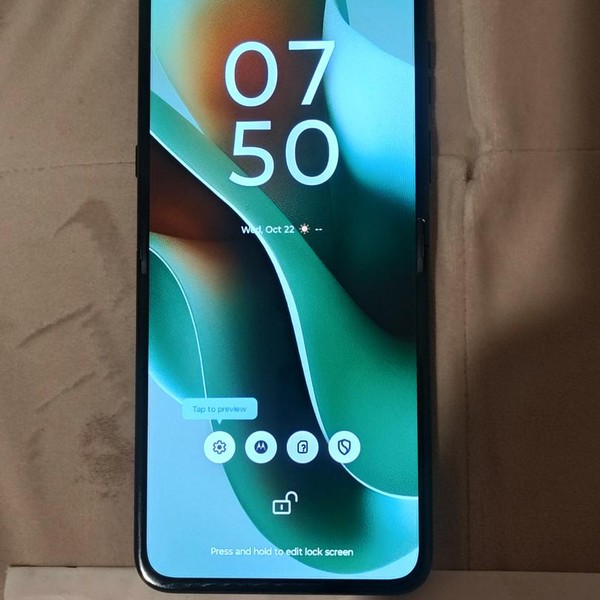 Motorola Razr Ultra (2025) - Unlocked, PANTONE Scarab, 512 GB, 16 GB