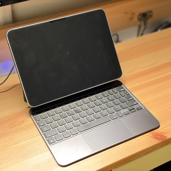 Apple iPad Pro 11 inch (M4) 2024 - Wi-Fi, 256 GB, Silver, 8 GB, A2836, Standard Glass