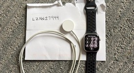 Mint
													Apple Watch Series 9 41mm - Unlocked, Silver, A2982 - Cellular, Aluminum, photo 2 of 7