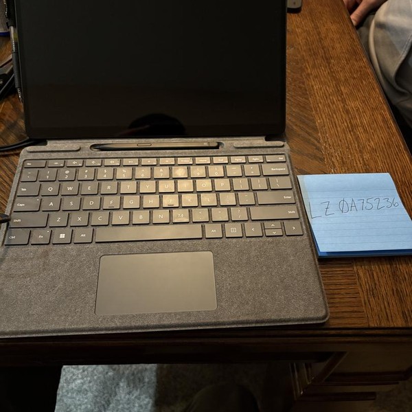 Microsoft Surface Pro 11 - Black, 512 GB, 16 GB