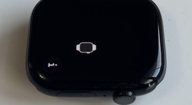 Mint
													Apple Watch Series 10 46mm - Unlocked, Black, A3003 - Cellular, Aluminum, photo 5 of 6