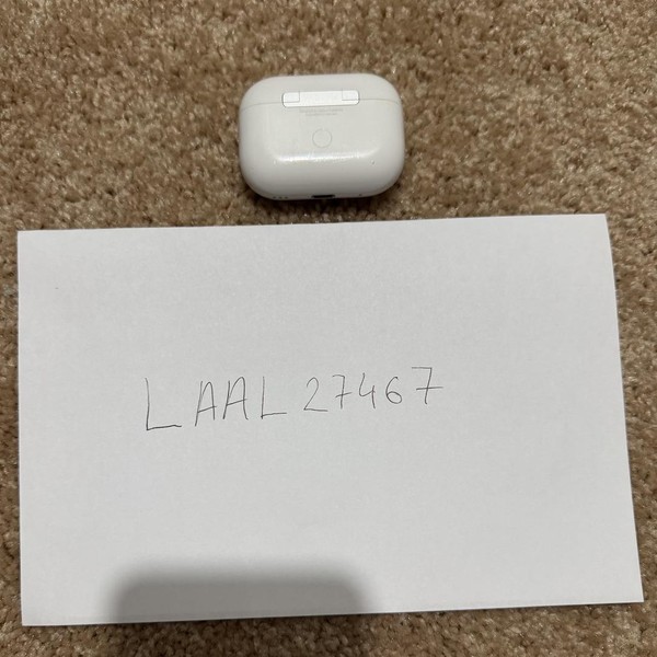 Apple AirPods Pro 2 - Lightning