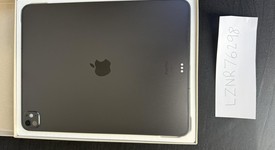 Mint
													Apple iPad Pro 13" (M4) 2024 - Unlocked, Black, 256 GB, 8 GB, A2926, Standard Glass, photo 2 of 10