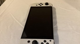 Good
													Nintendo Switch - OLED - White, 64 GB, photo 4 of 8