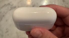Used
													Apple AirPods Pro 2 - Lightning, photo 5 of 12