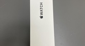 New
													Apple Watch SE 2nd Gen 44mm - Midnight, A2723 - GPS, Aluminum, photo 2 of 2