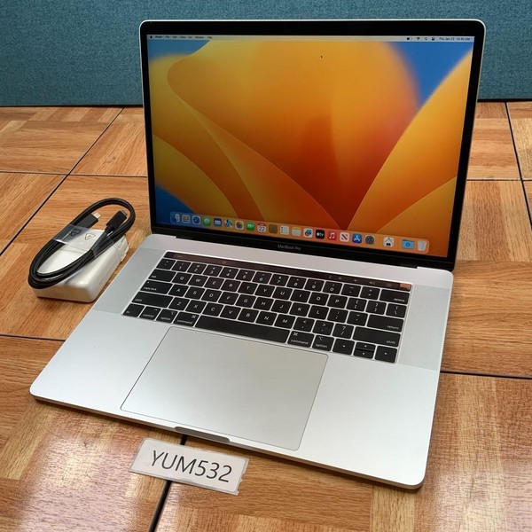 MacBook Pro 2019 - 15 inch - I7, Silver, 512 GB, 16 GB