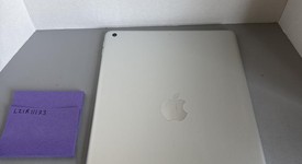 Good
													Apple iPad 9th Gen - Wi-Fi, Silver, 64 GB, A2602, photo 3 of 5