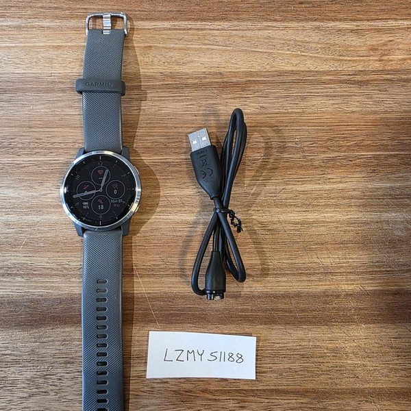 Garmin Vivoactive 4 - Silver